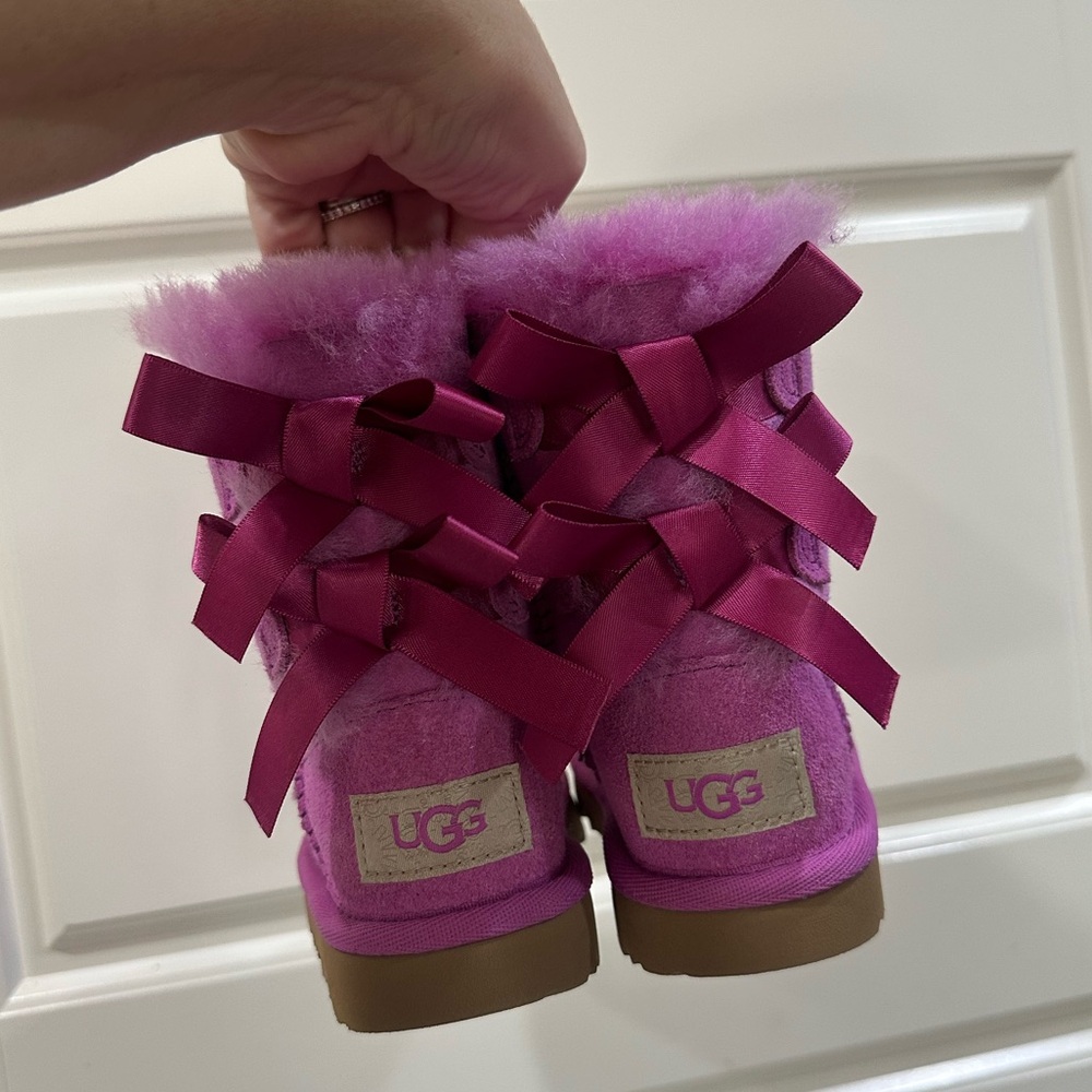 UGG size 6 toddler